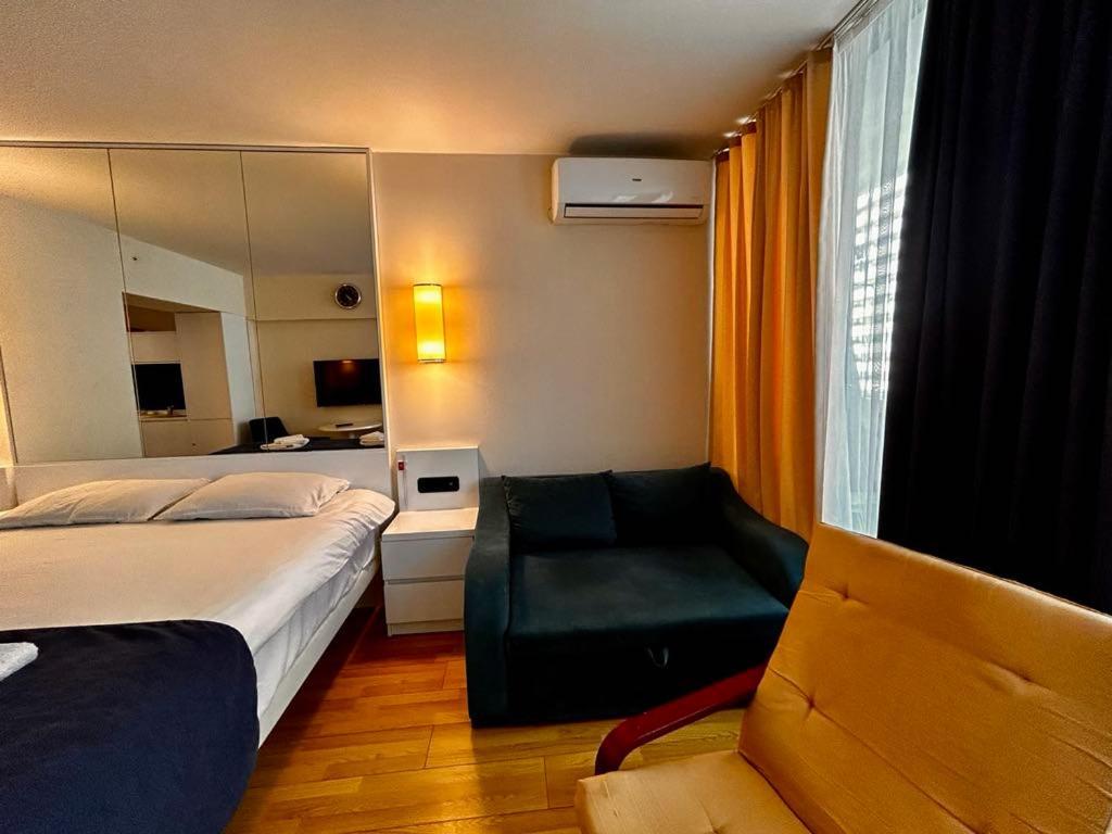 Apartment Twin Towers David Батумі Екстер'єр фото