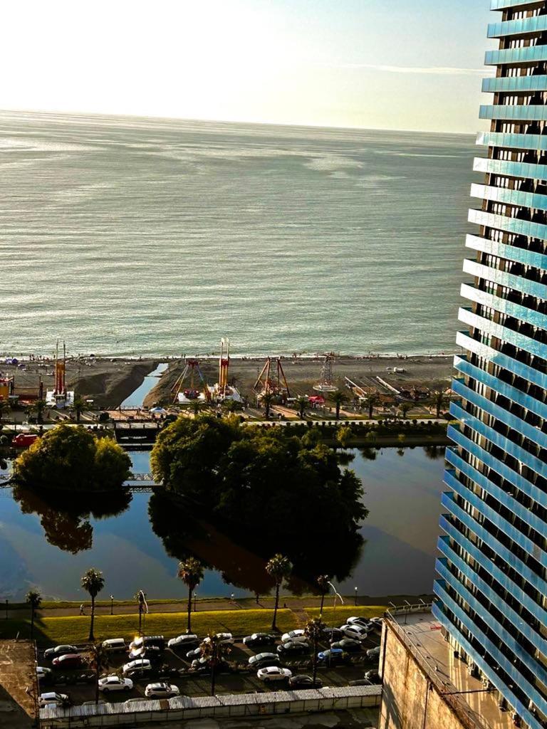 Apartment Twin Towers David Батумі Екстер'єр фото