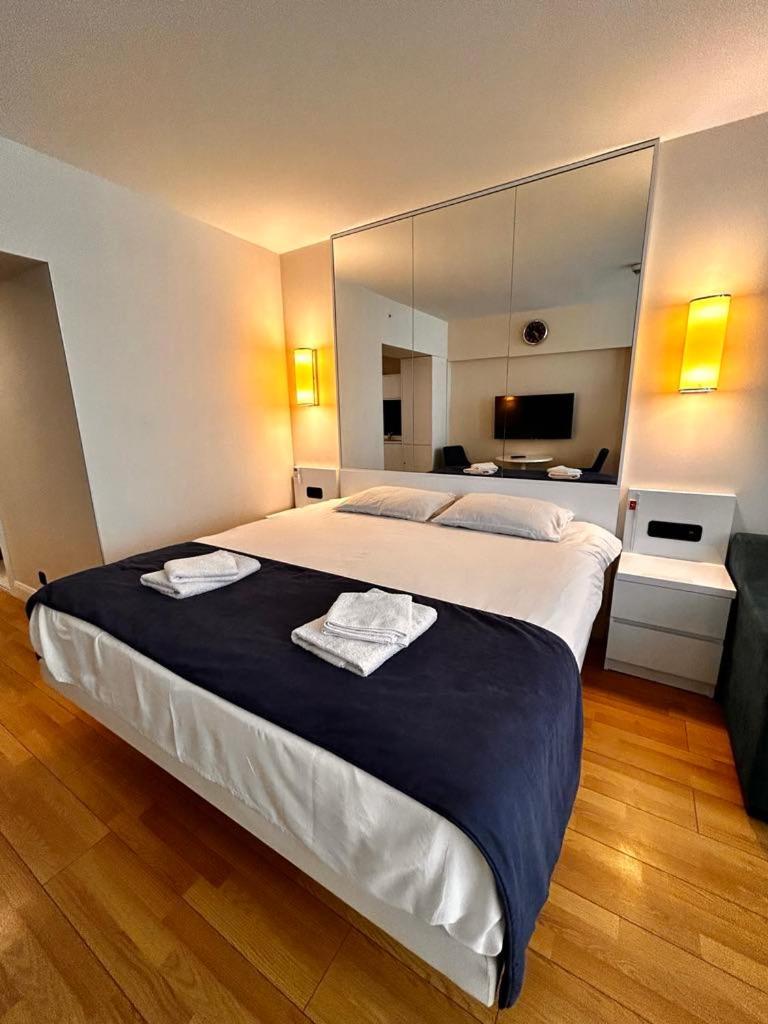 Apartment Twin Towers David Батумі Екстер'єр фото