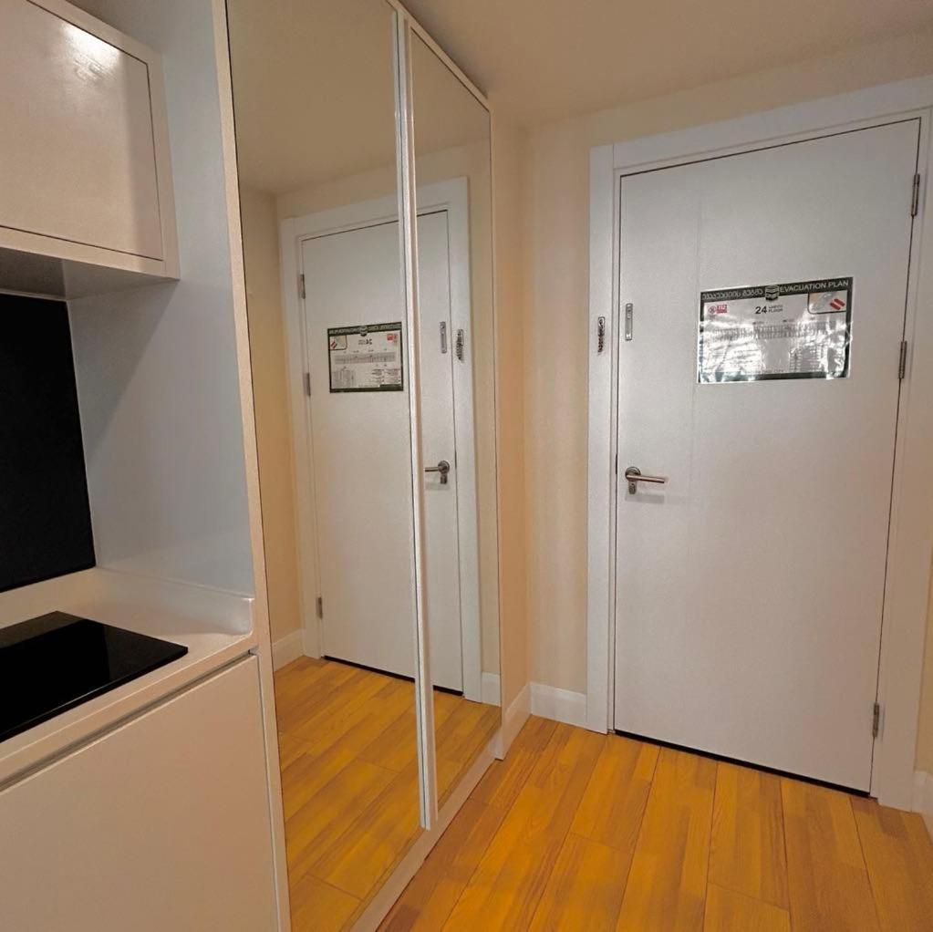 Apartment Twin Towers David Батумі Екстер'єр фото