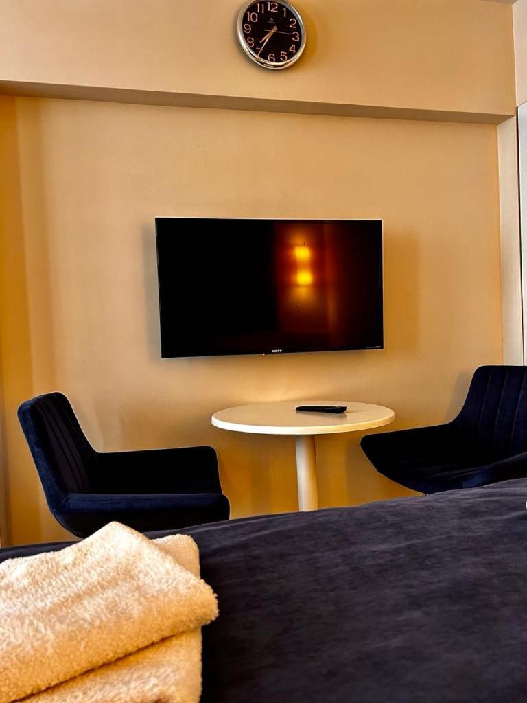 Apartment Twin Towers David Батумі Екстер'єр фото