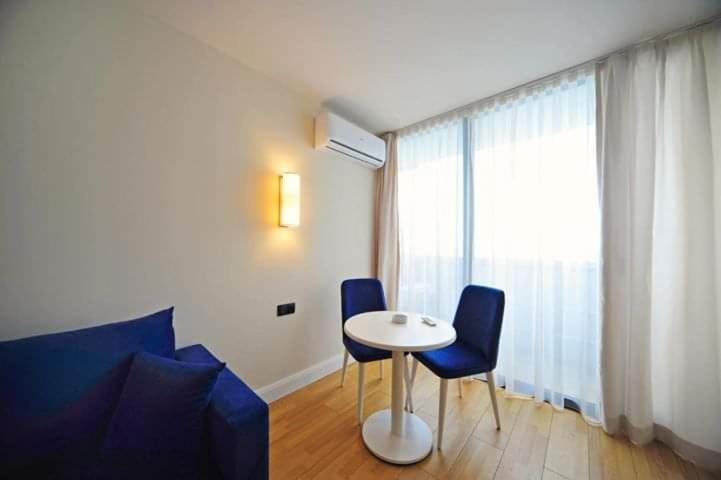 Apartment Twin Towers David Батумі Екстер'єр фото