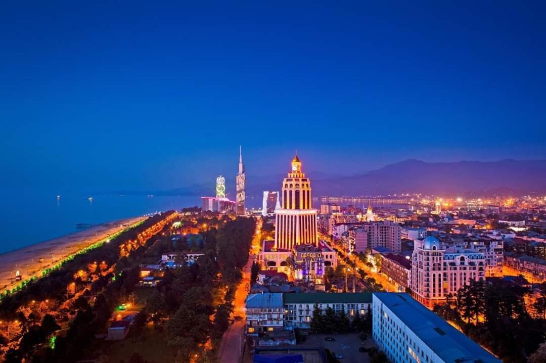 Apartment Twin Towers David Батумі Екстер'єр фото